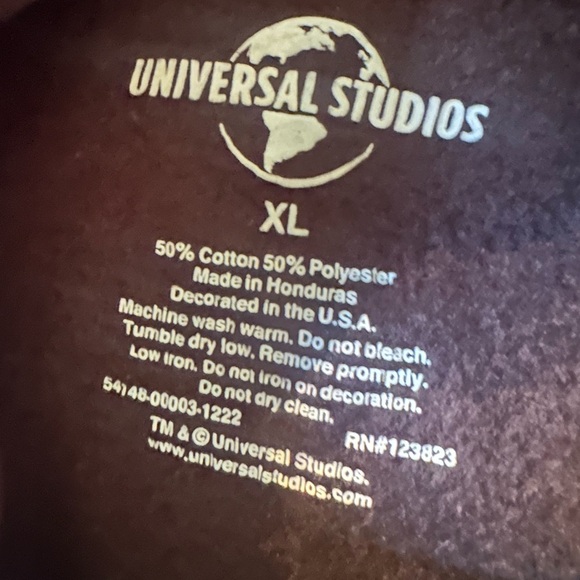 Universal Studios Chuckie- Child’s Play 2 Movie Promo Graphic Hoodie Size XL EUC - Picture 4 of 4